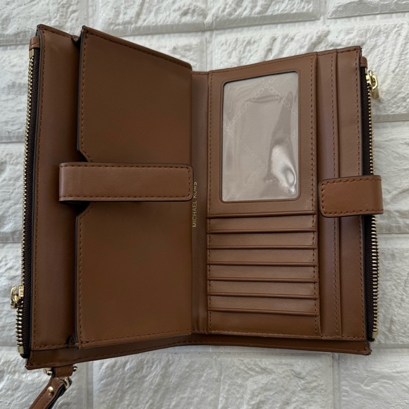 Michael Kors Adele Jet Set Smartphone Wallet Sailor Travel Woman - Picture 5 of 8